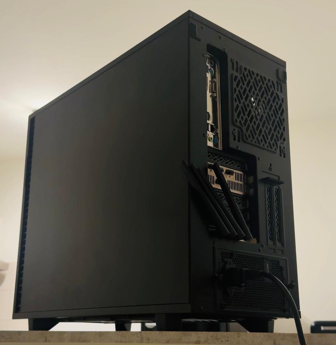 🔥🔥🔥Krachtige Gaming pc i9 9900K - RTX 4060 - 32GB RAM - Wi-Fi🔥🔥🔥