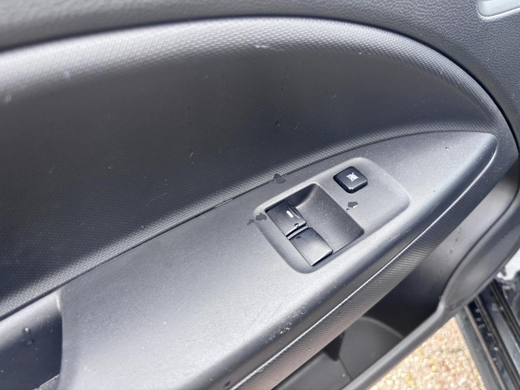 Mitsubishi Space Star 1.2 connect+