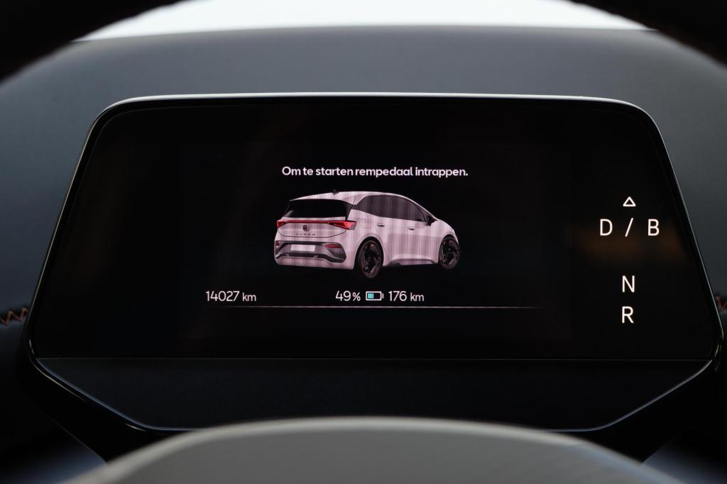 Cupra Born business 63 kwh 231pk | soh 98,8% |