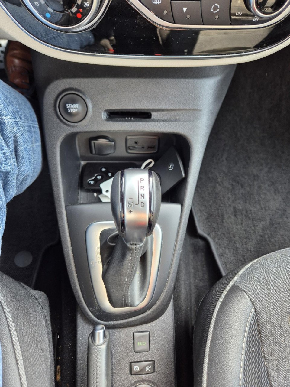 Renault Captur 1.3 tce 150 edc automaat intens panorama dak, trekhaak, navi