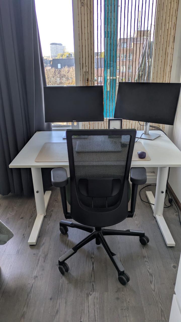 Bureaustoel van kwaliteitsmerk HAG (model Futu)