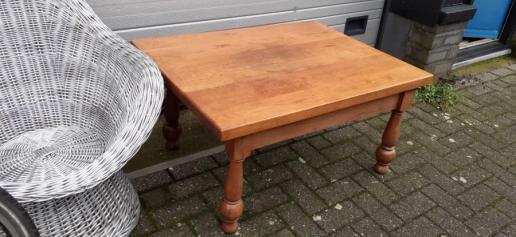 Salontafel eiken 60 x 60 cm...& 1 x donker hout Salontafel exotisch