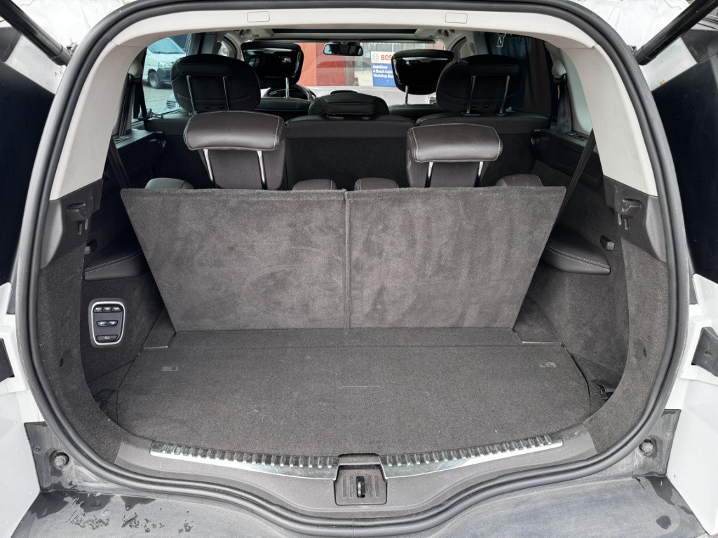 Renault Espace 1.6 tce initiale paris 7p. | pano | trekhaak | winter pack |