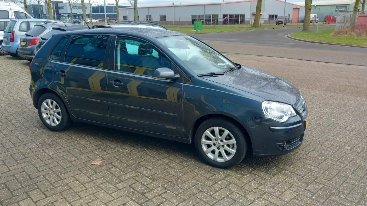 Volkswagen POLO 1.4 16v fsi Trendline bj:2005 airco 135.000km !!! apk 2027