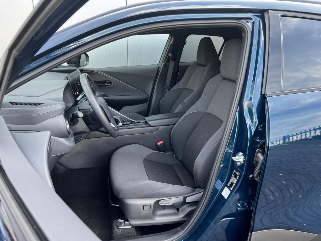 Toyota C-hr 1.8 hybrid 140 dyn