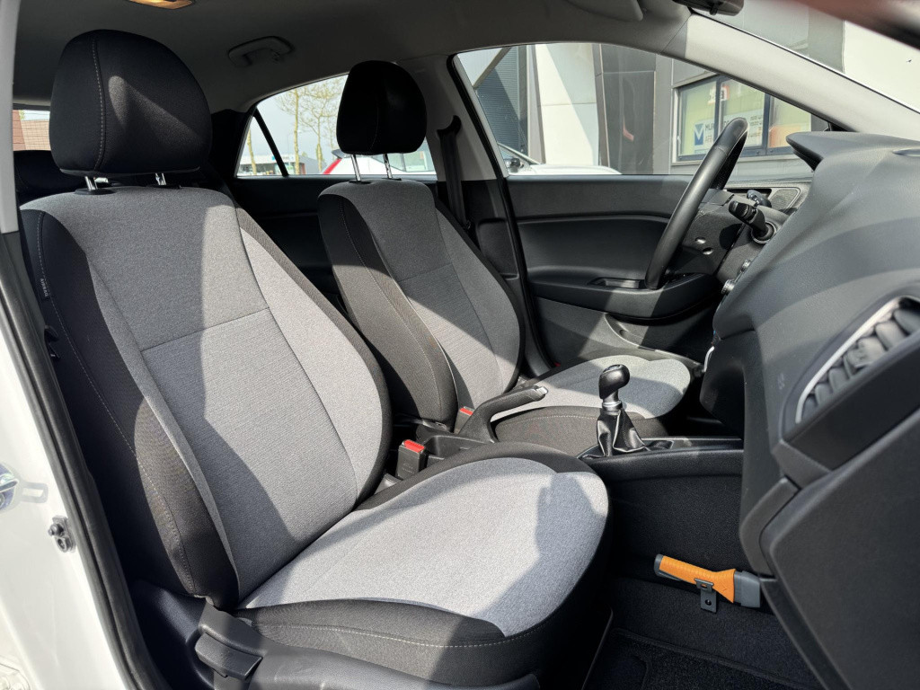 Hyundai I 20 1.2 hp i-motion | airco | cruise control | radio-cd/mp3 speler