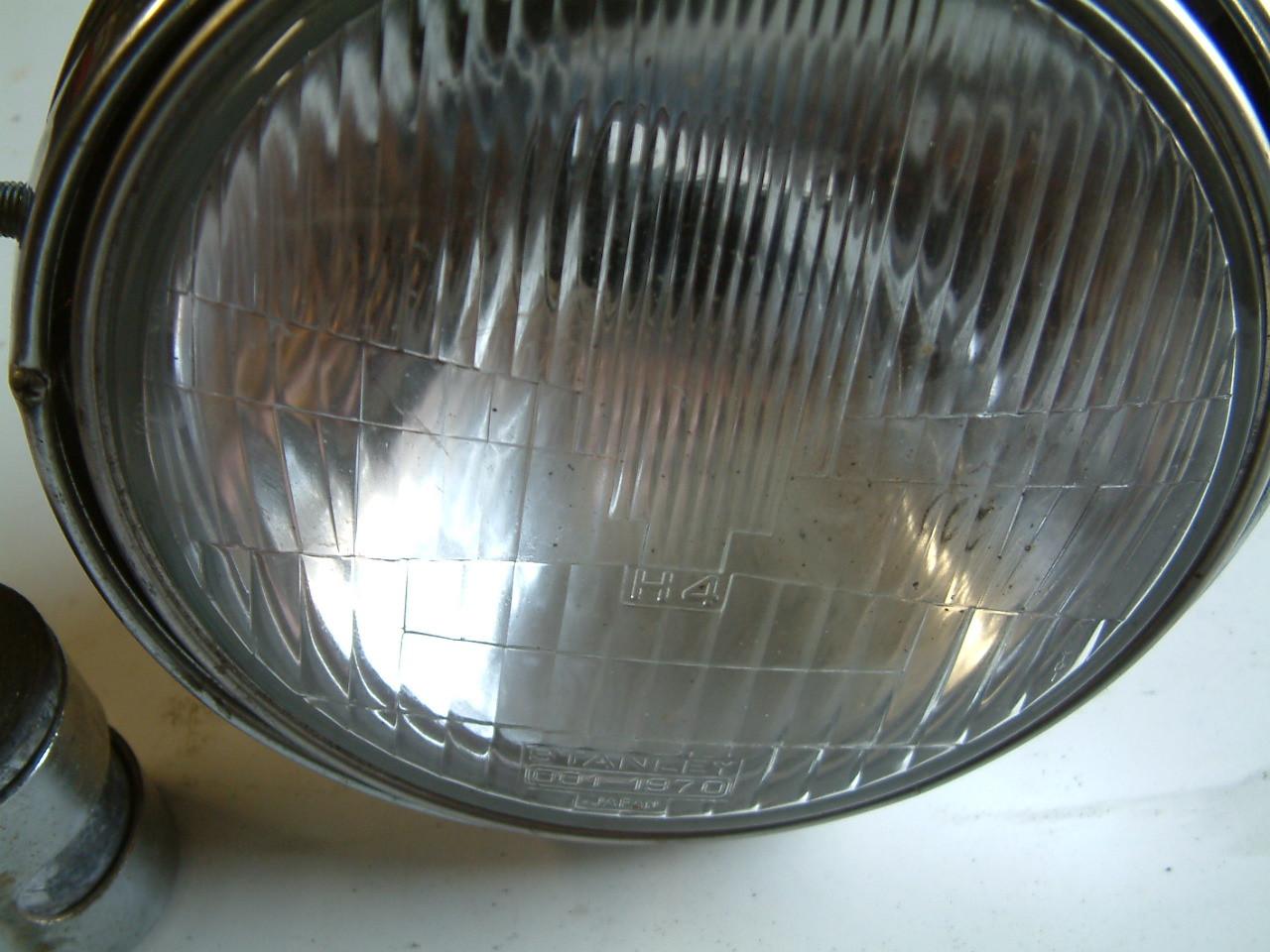 Motor koplamp met bevestiging  goede reflectoer