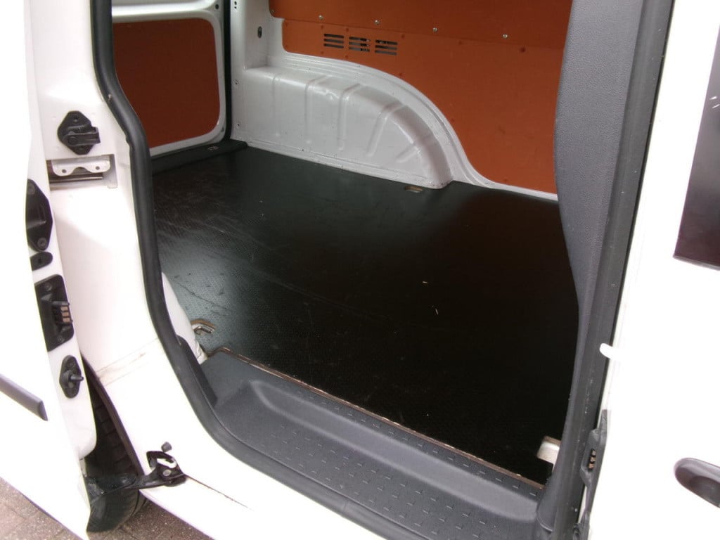 Volkswagen Caddy 1.6 tdi airco, cruise-control, betimmering