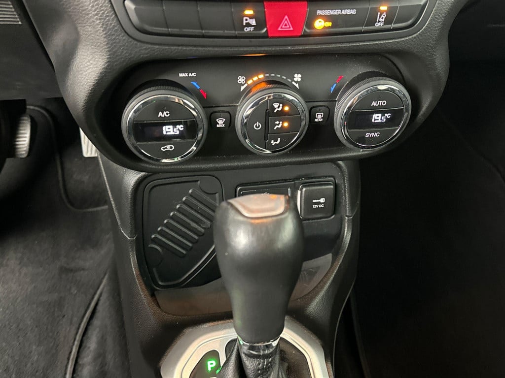 Jeep Renegade 1.4 multiair limited | automaat | navigatie | parkeersensoren