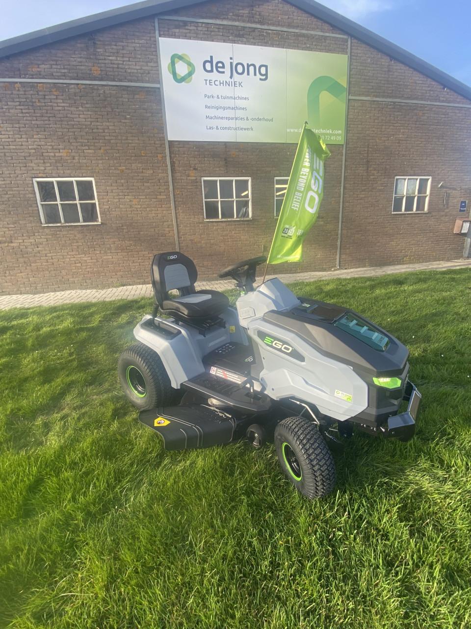 EGO accu zitmaaier met zij uitworp