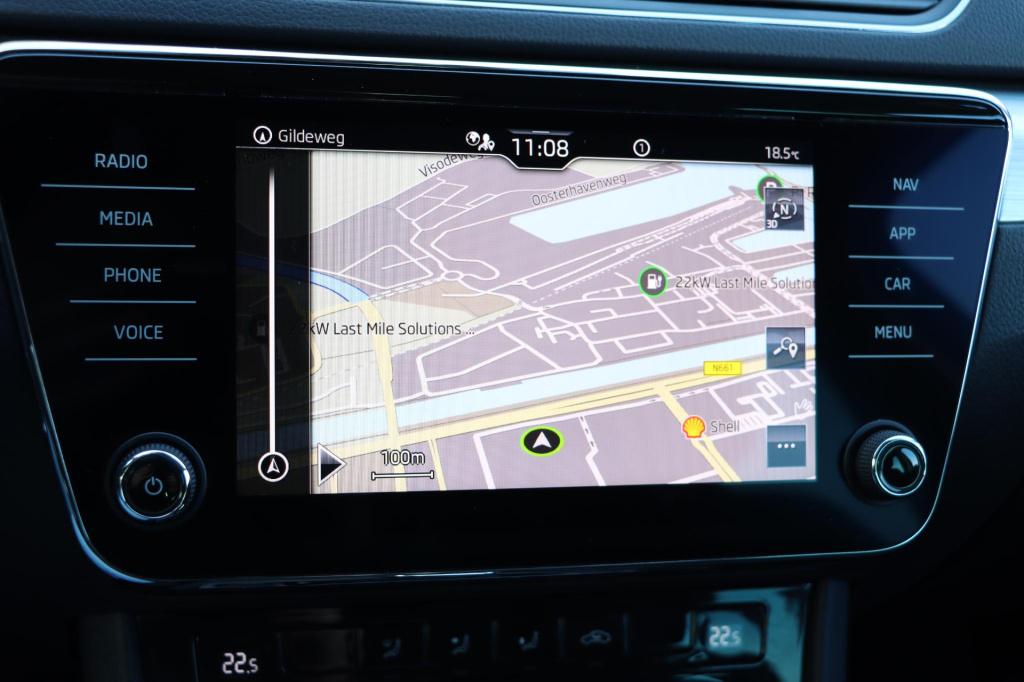 Skoda Superb combi 1.5 tsi act business edition 150pk