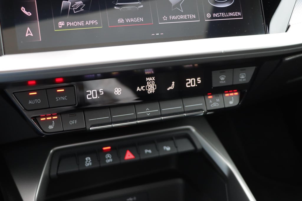Audi A3 limousine 35 tfsi s edition 150pk s-tronic