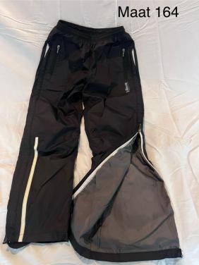 Trainings regen broek 164