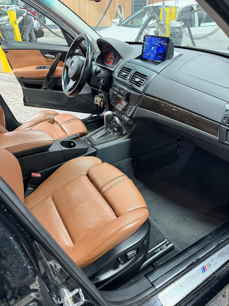 BMW X3 E83 3.0 si 4X4 xDrive M-uitvoering 275PK Automaat