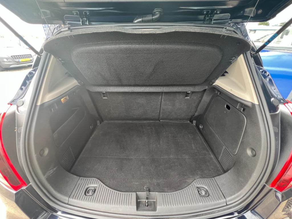 Opel Mokka 1.4 turbo innovation, leer, schuif/kanteldak, trekhaak enz...