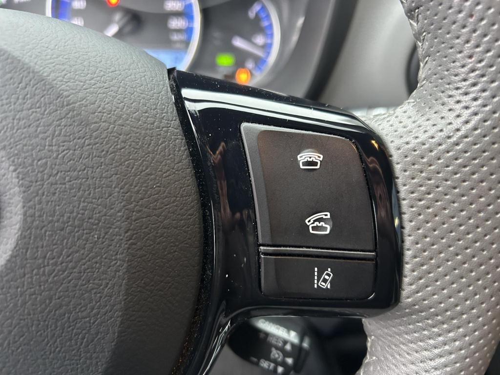 Toyota Yaris 1.5 hybrid dynamic bi-tone incl winterwielset