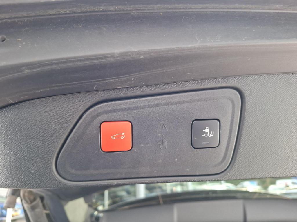 Peugeot 3008 suv 1.6 hybrid 225 eat8 automaat road trip nav/cam