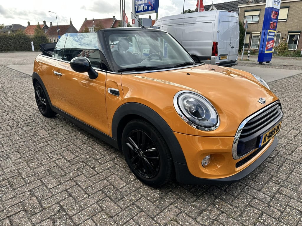 Mini Cooper Cabrio mini 1.5 chili business