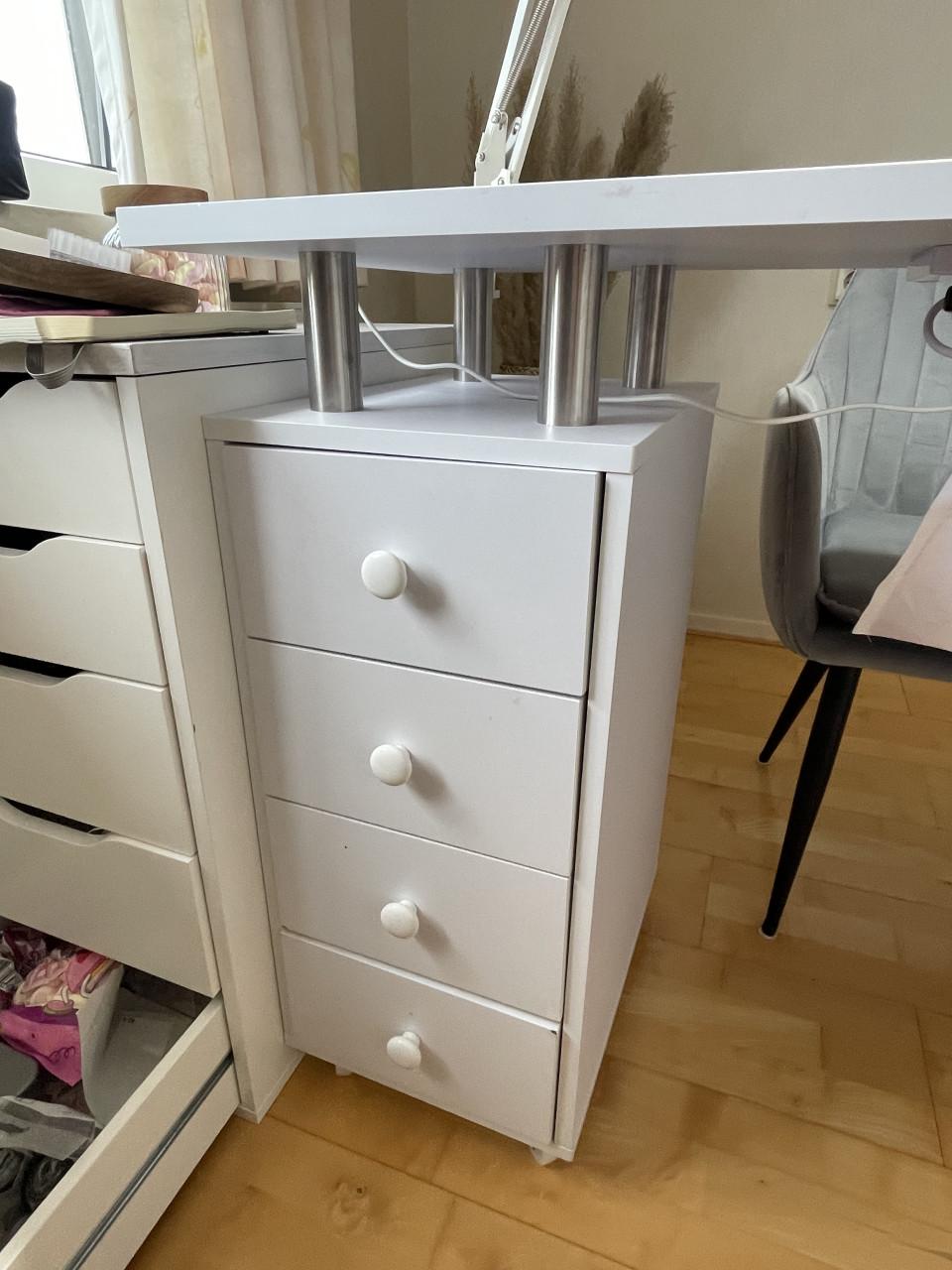 Manicure tafel