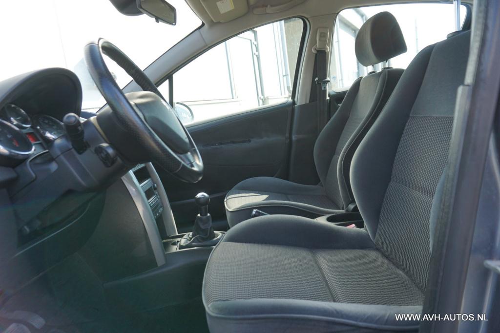 Peugeot 207 1.4-16v xr