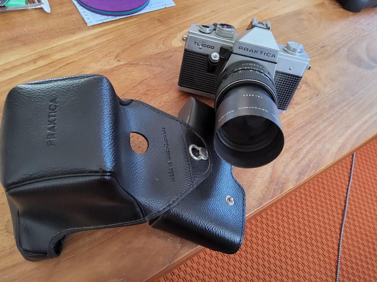 Camera praktica