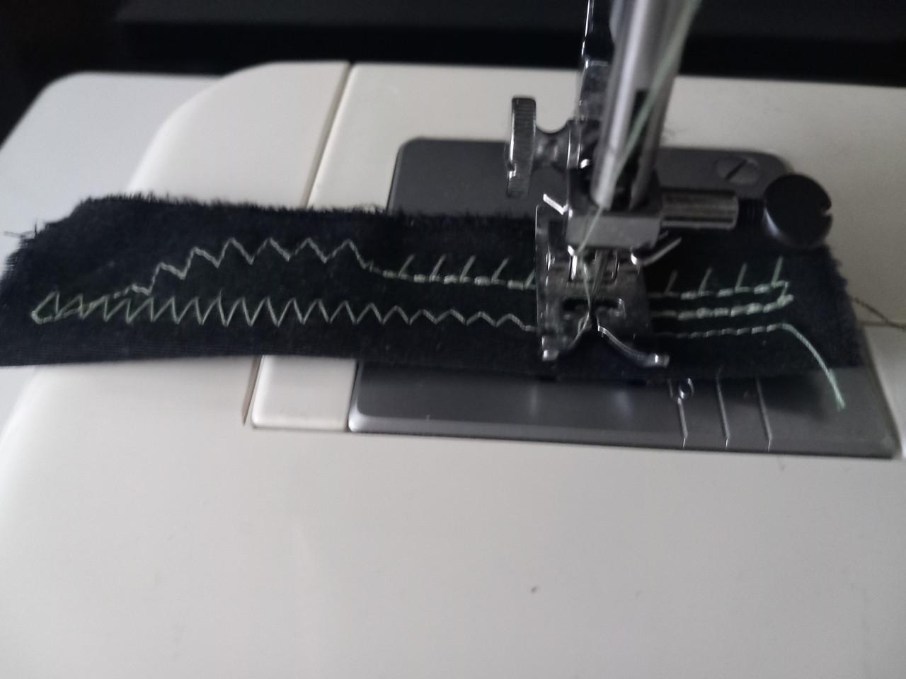 LEWENSTEIN naaimachine