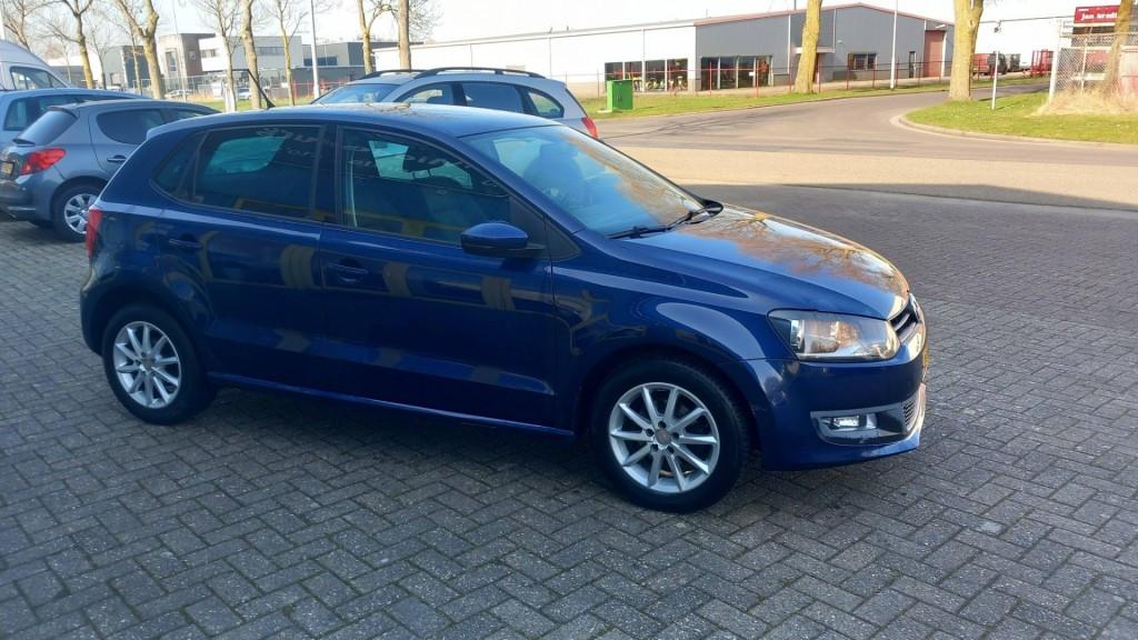 Volkswagen 1.2 TSI Highline 5deurs bj:2011 airco-navigatie apk 2027 !!!