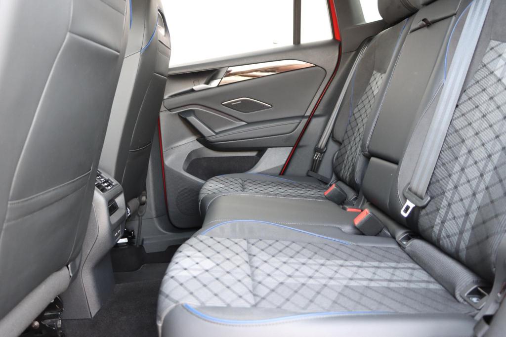 Volkswagen Tiguan 1.5 etsi r-line edition dsg7 150pk black style