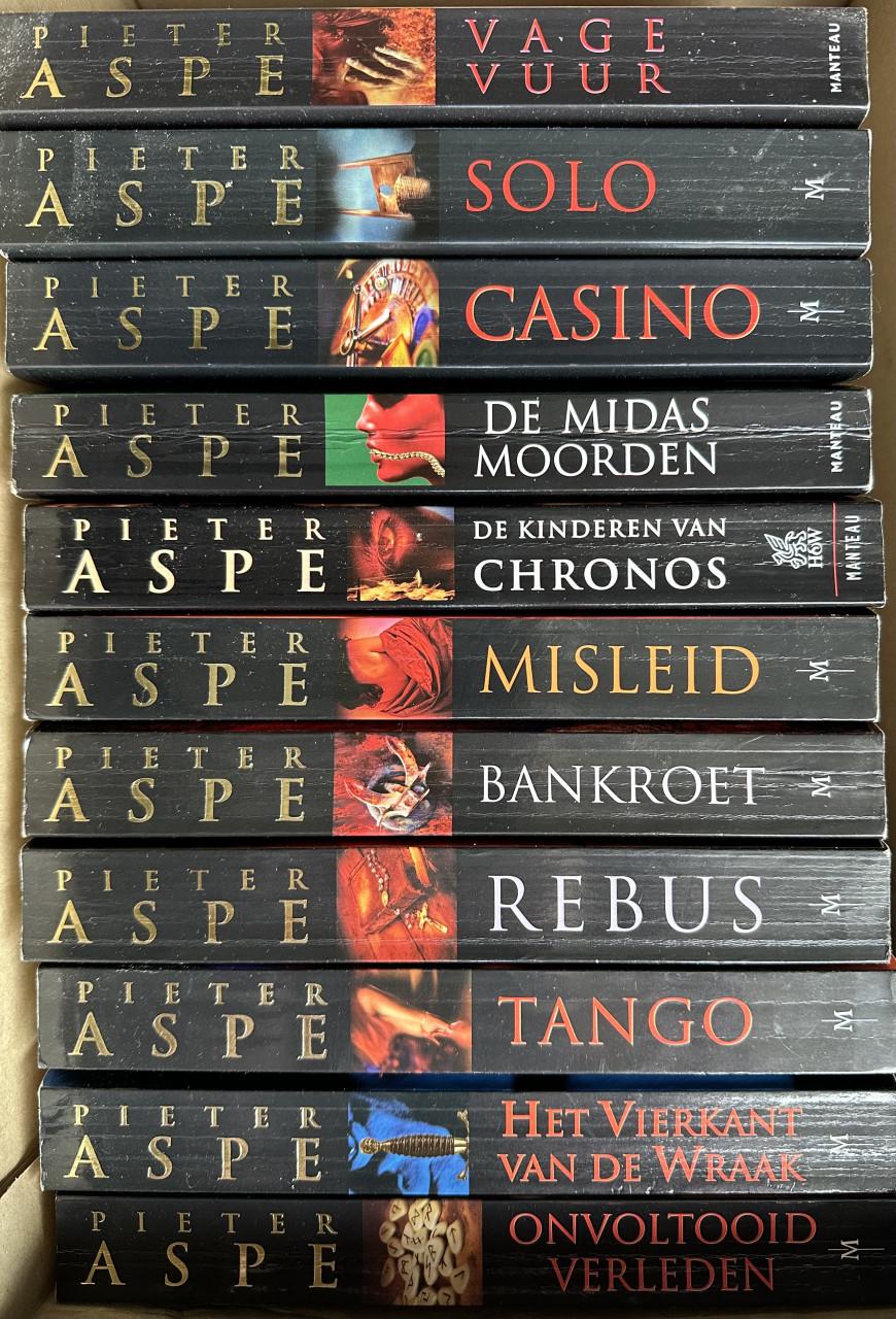 11 thrillers van Pieter Aspe voor 15 euro of 2 euro per stuk