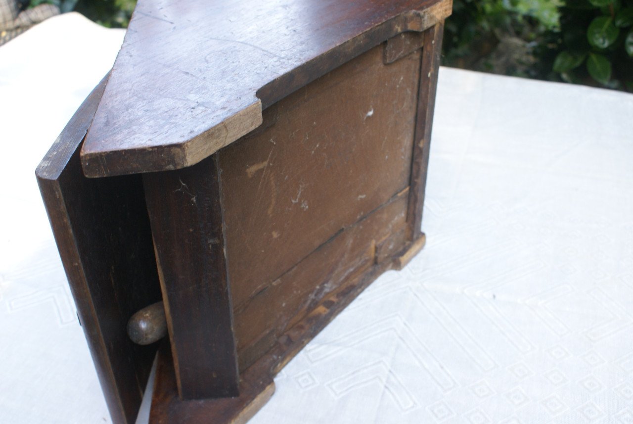 Houten kolenbak met schep