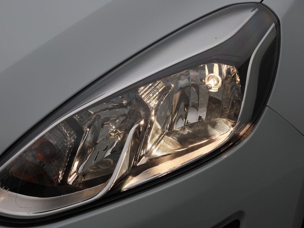 Ford Fiesta 1.1 trend ac | parkeersensoren | apple carplay | elek. spiegels