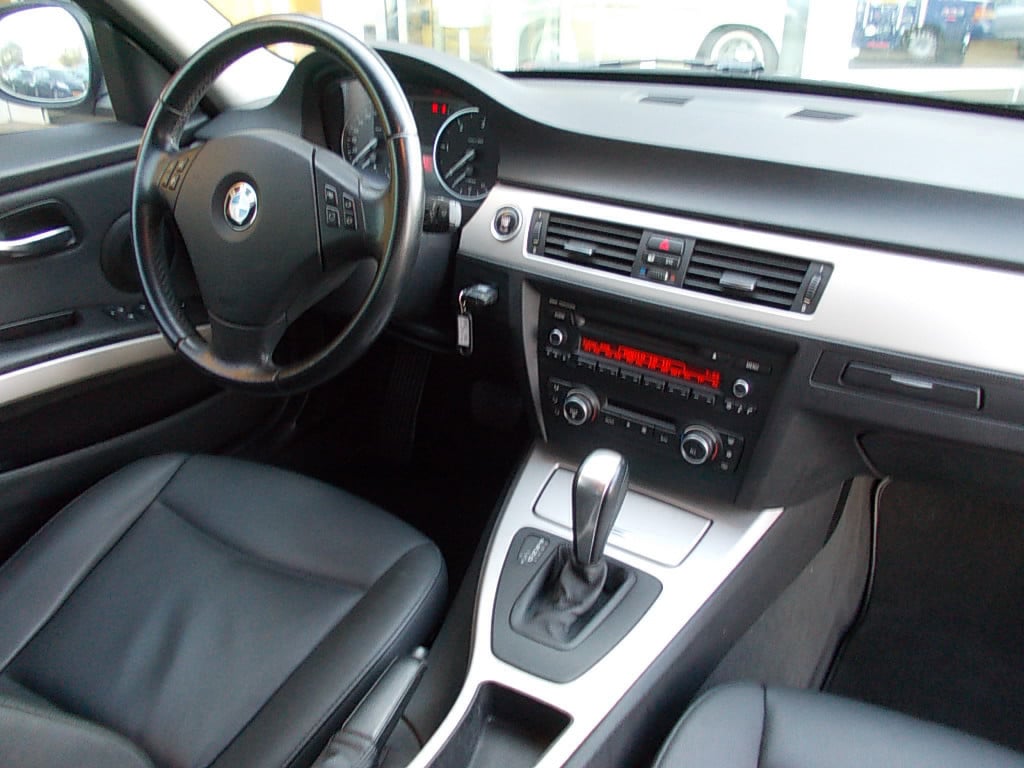 BMW 3 Serie Touring 320d 184pk automaat, leer, cruise contr.