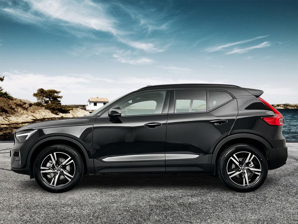 Volvo XC40 b4 197pk plus dark| camera| trekhaak| adap.cruise| h&k audio| pa