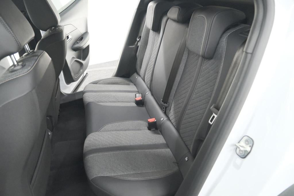 Peugeot 2008 puretech 100 allure | camera | navigatie | parkeersensoren | a