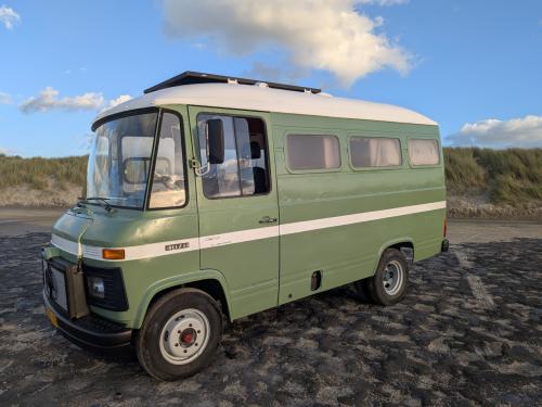 Mercedes 407d belastingvrij. Buscamper