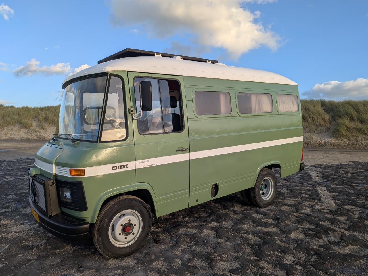Mercedes 407d belastingvrij. Buscamper