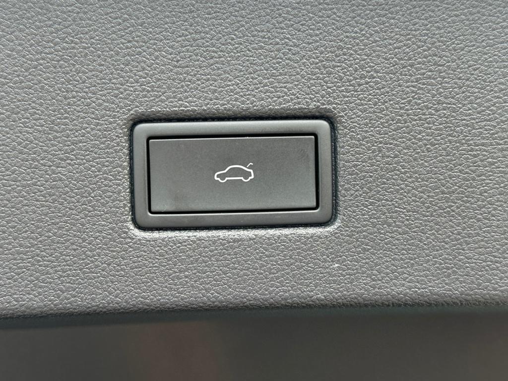 Volkswagen T-roc 1.5 tsi 150pk dsg style carplay | camera | keyless | elek.