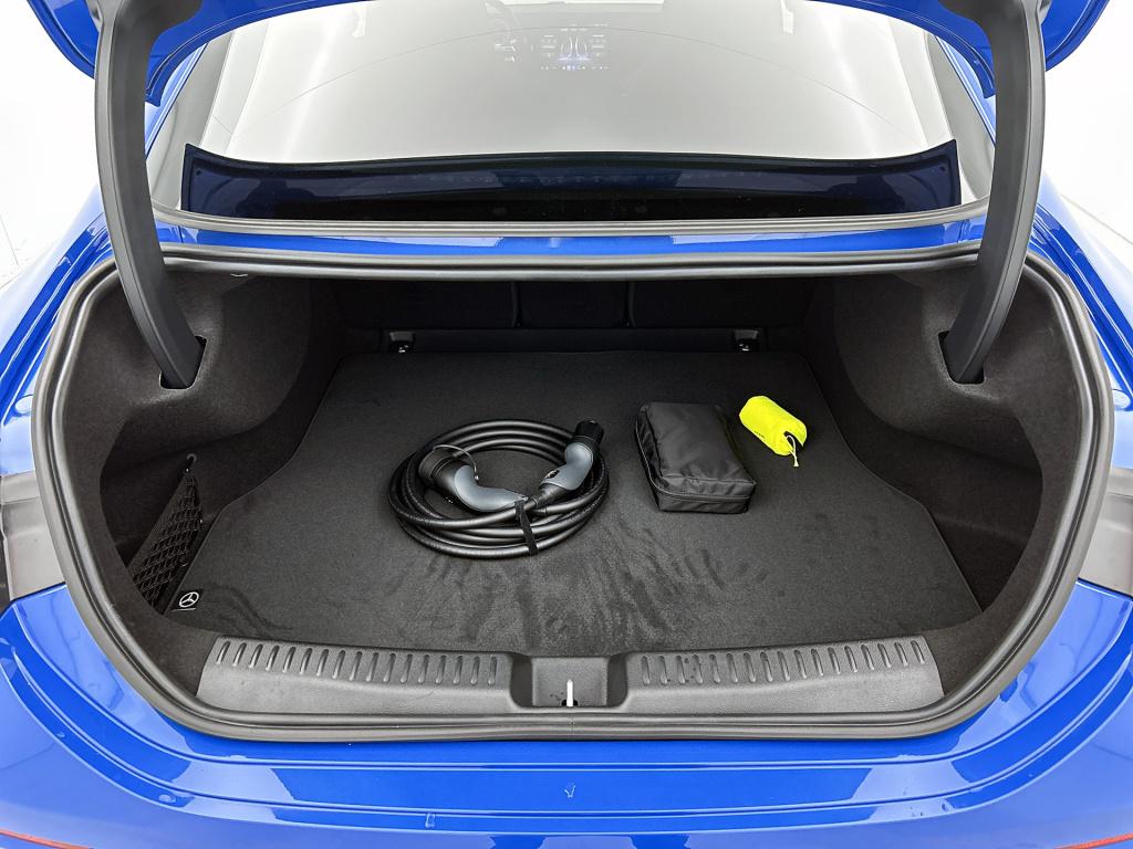 Mercedes-Benz Cla 250+ launch edition 85 kwh | multibeam led | panoramadak 