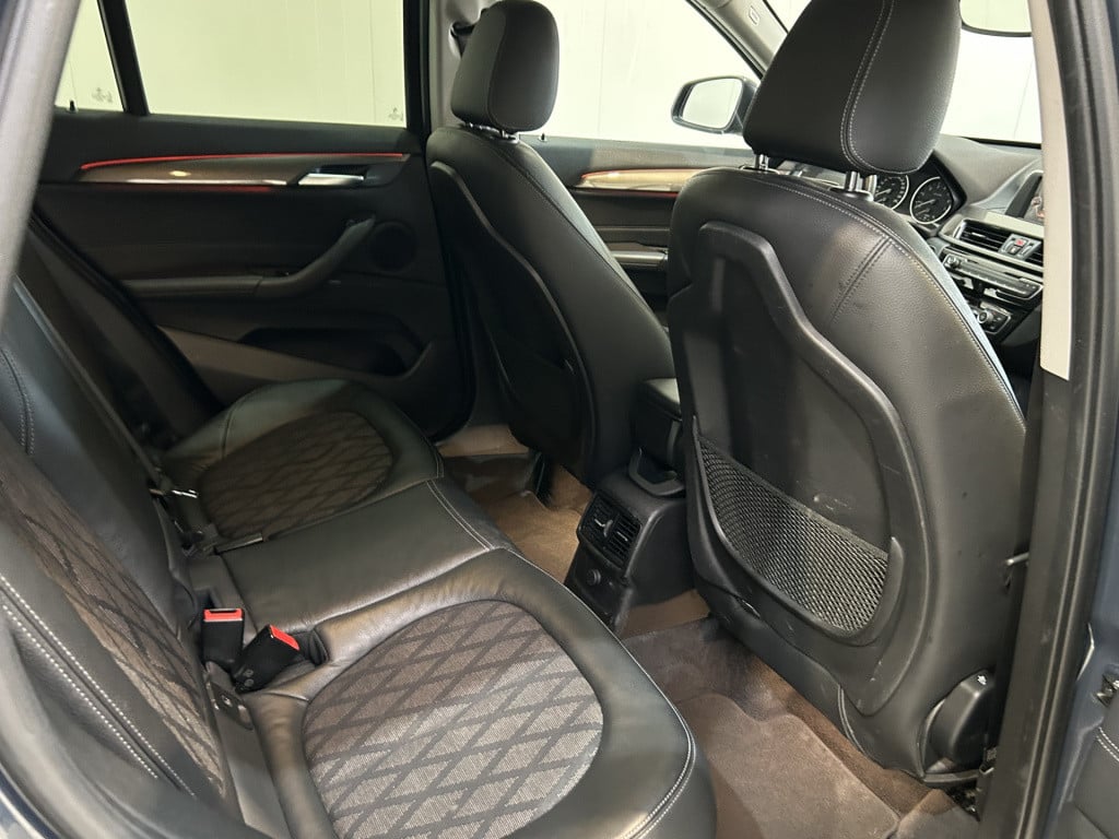 BMW X1 sdrive18i high executive