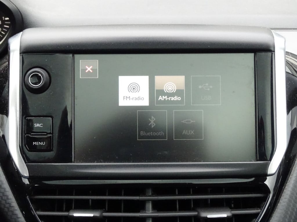 Peugeot 2008 1.2 puretech gt-line | pano | trekhaak | bluetooth | navi