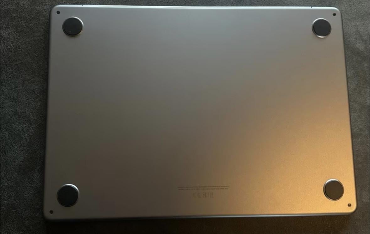 MacBook Air 13” M3 – 8GB/256GB