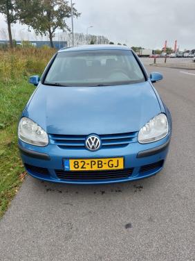 Vw golf bj 2004  1400 euro