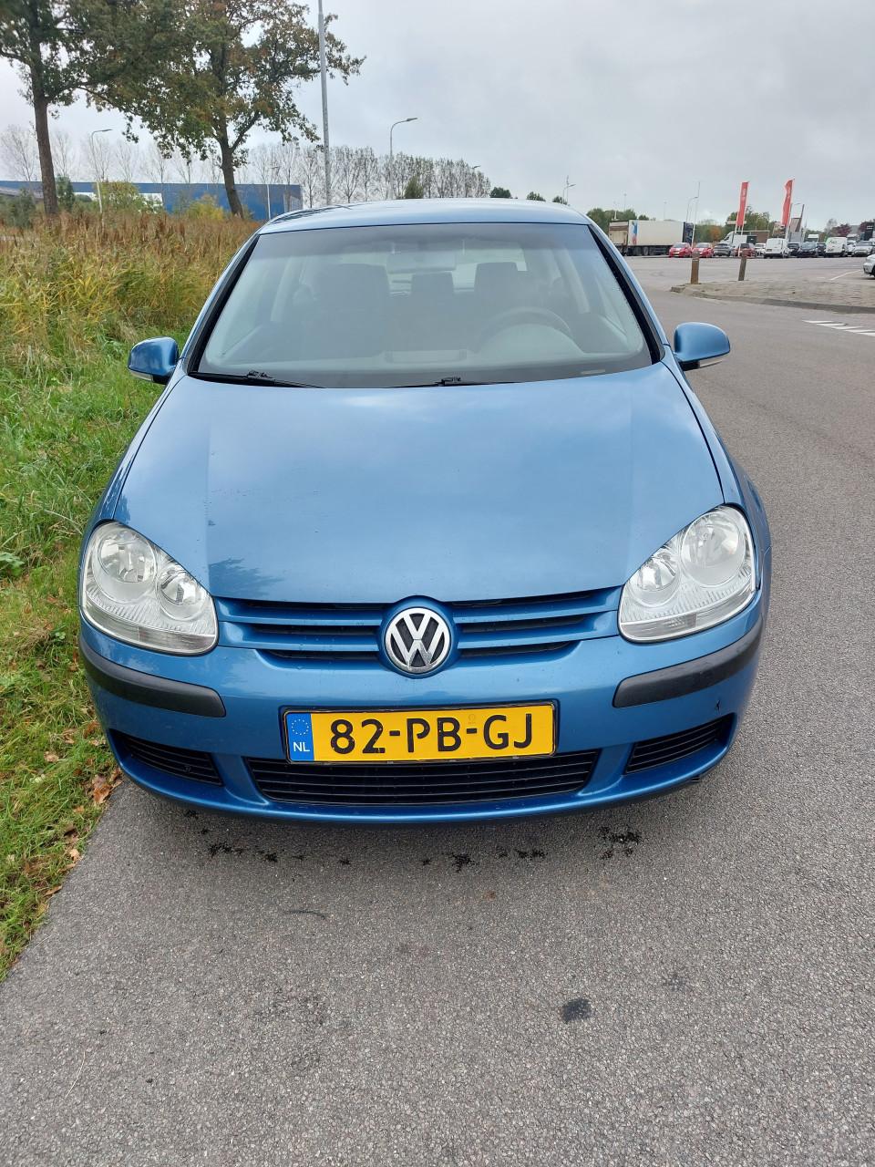 Vw golf bj 2004  1400 euro