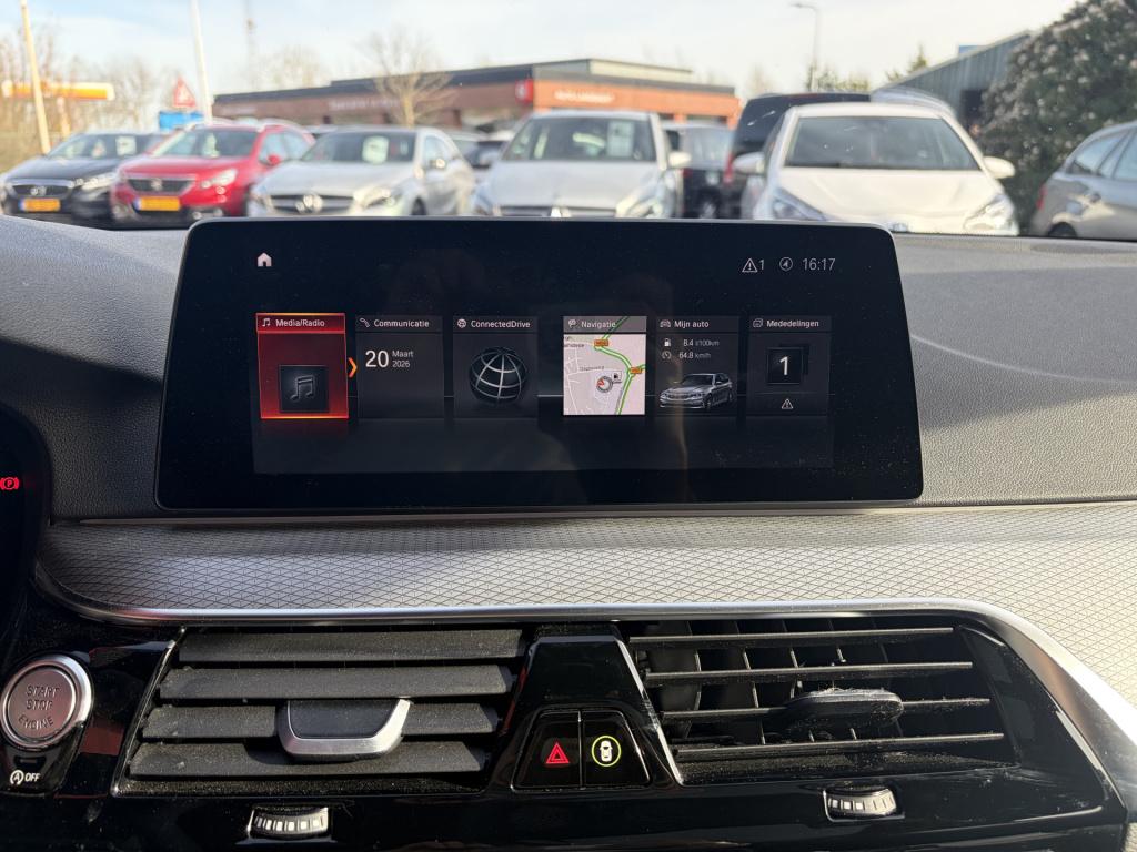 BMW 5 Serie touring 530i m-sport high executive | pano | leer | head-up | t