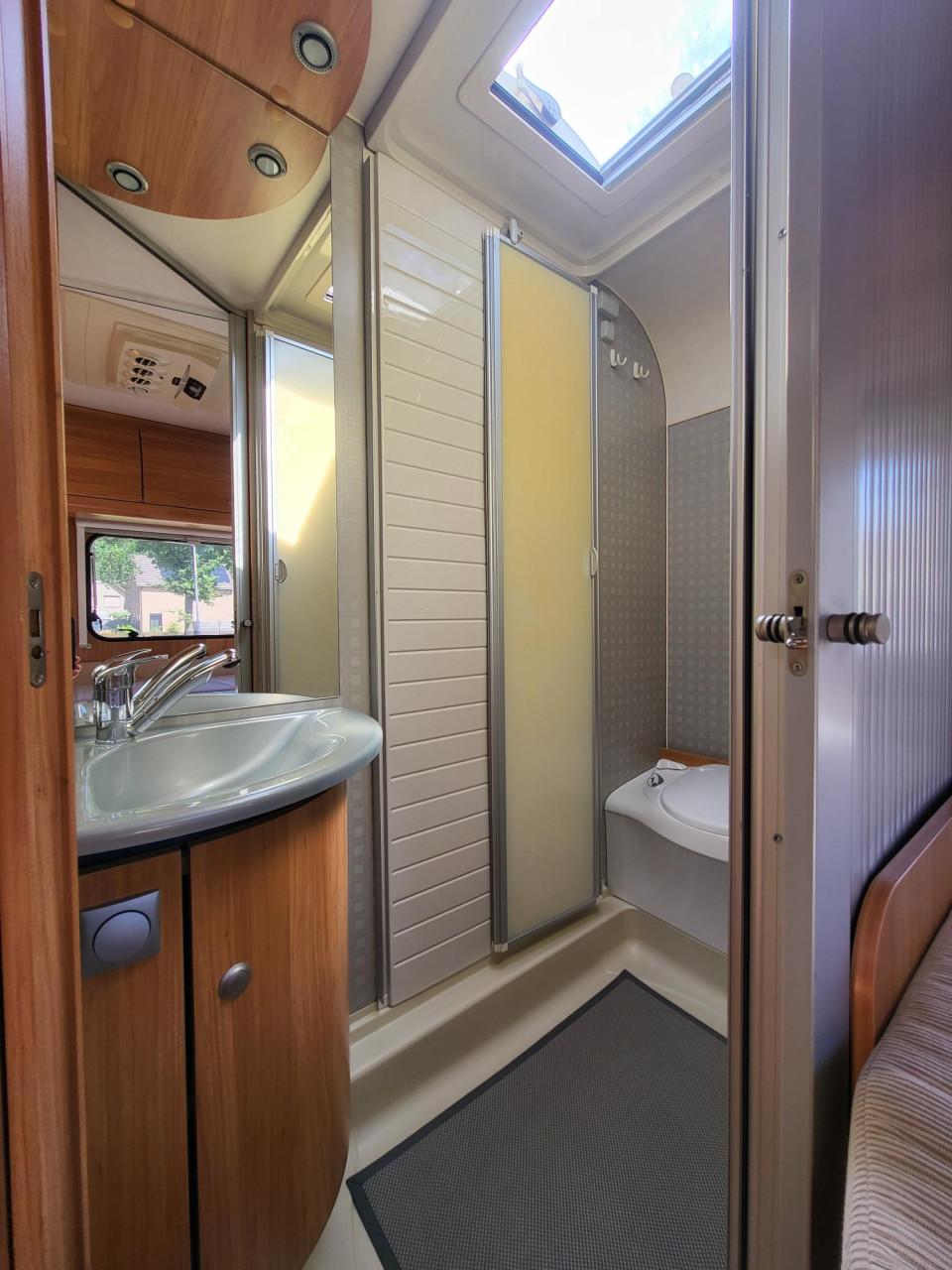 Camper Bürstner Marano T640 - Ruime, nette en compleet uitgeruste camper