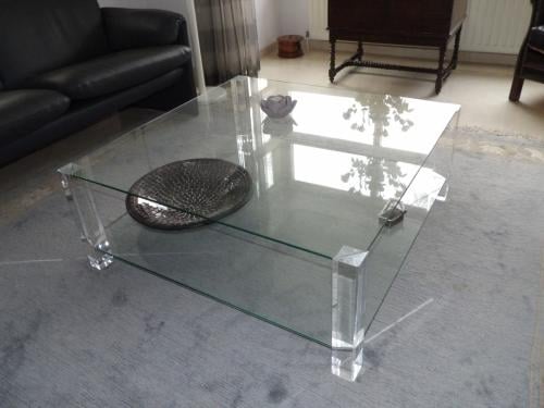 Glazen salon tafel