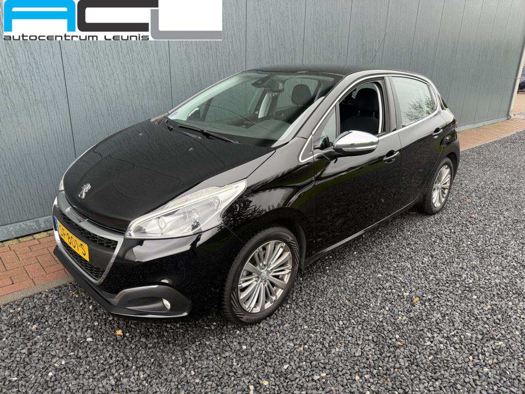 Peugeot 208 1.2 puretech blue lease executive 5-drs