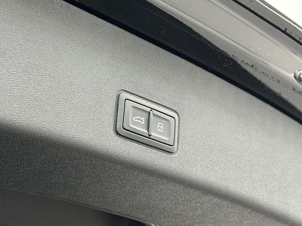 Audi Q3 s edition e-hybrid 200 kw / 272 pk hatchback 6 ver