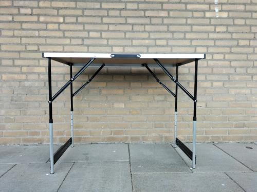 Set van 3 opklapbare tafels