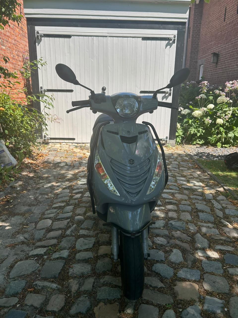 Scooter Piaggio Zip 45 km